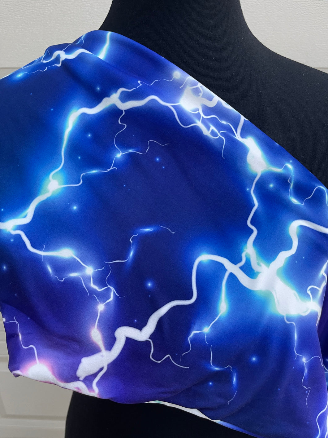 Blue lightening capris