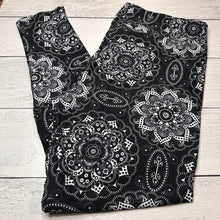 Load image into Gallery viewer, TC - Adult Leggings Bundle - 14
