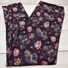 Load image into Gallery viewer, TC - Adult Leggings Bundle - 14
