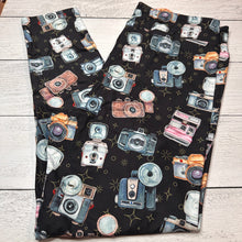 Load image into Gallery viewer, TC - Adult Leggings Bundle - 14
