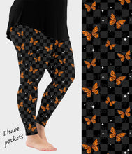 Load image into Gallery viewer, RTS - Butterfly Check Leggings w/ Pockets
