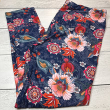 Load image into Gallery viewer, TC - Adult Leggings Bundle - 11
