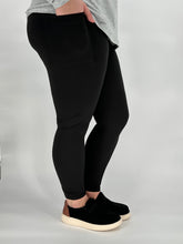 Load image into Gallery viewer, Black Leggings w/ Pockets
