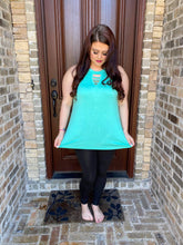 Load image into Gallery viewer, SOLID KEYHOLE TANK TOPS
