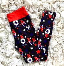 Load image into Gallery viewer, Patriotic gnome pocket leggings
