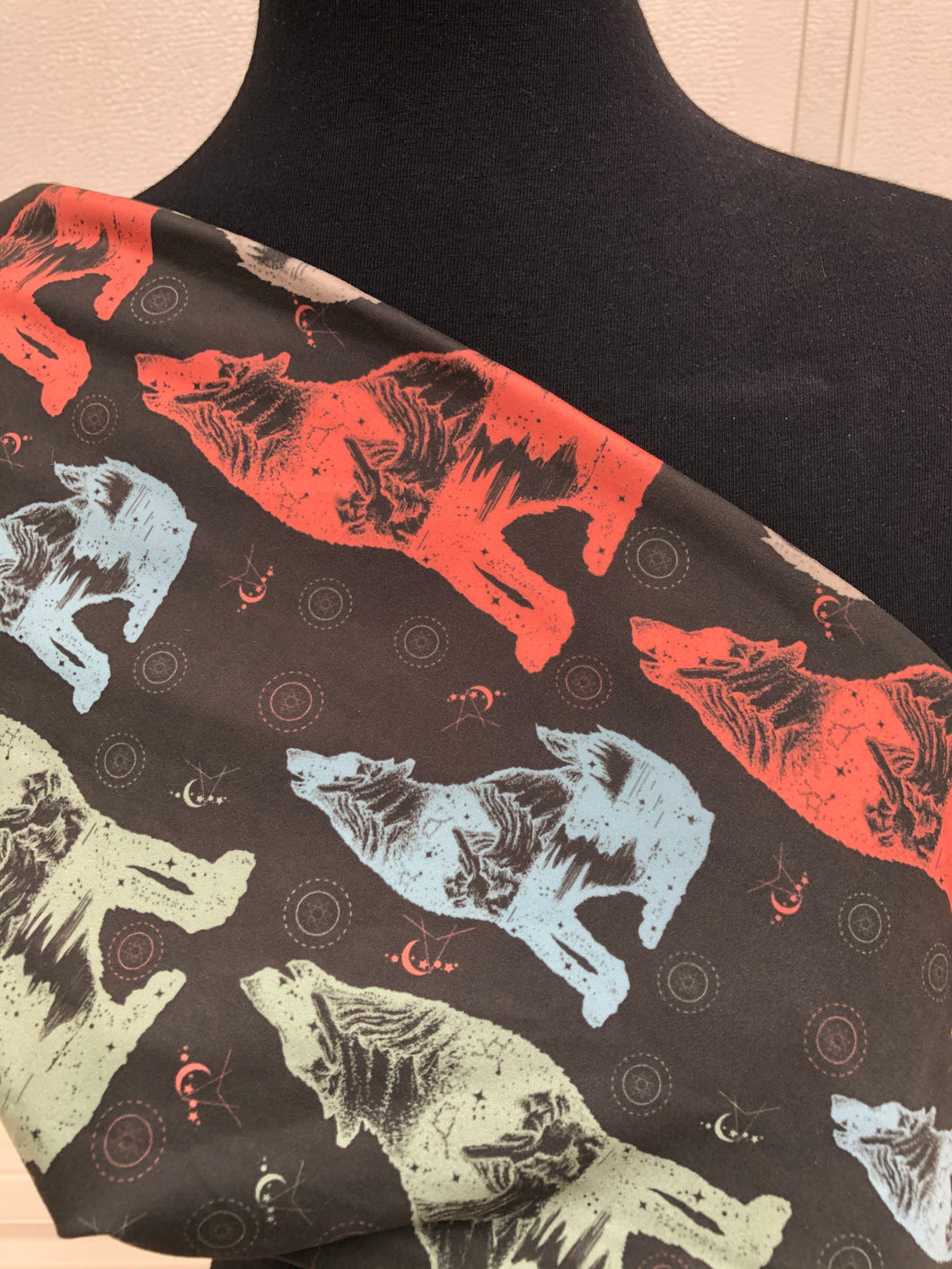 Wolf leggings