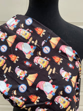 Load image into Gallery viewer, Camping gnomes with pockets
